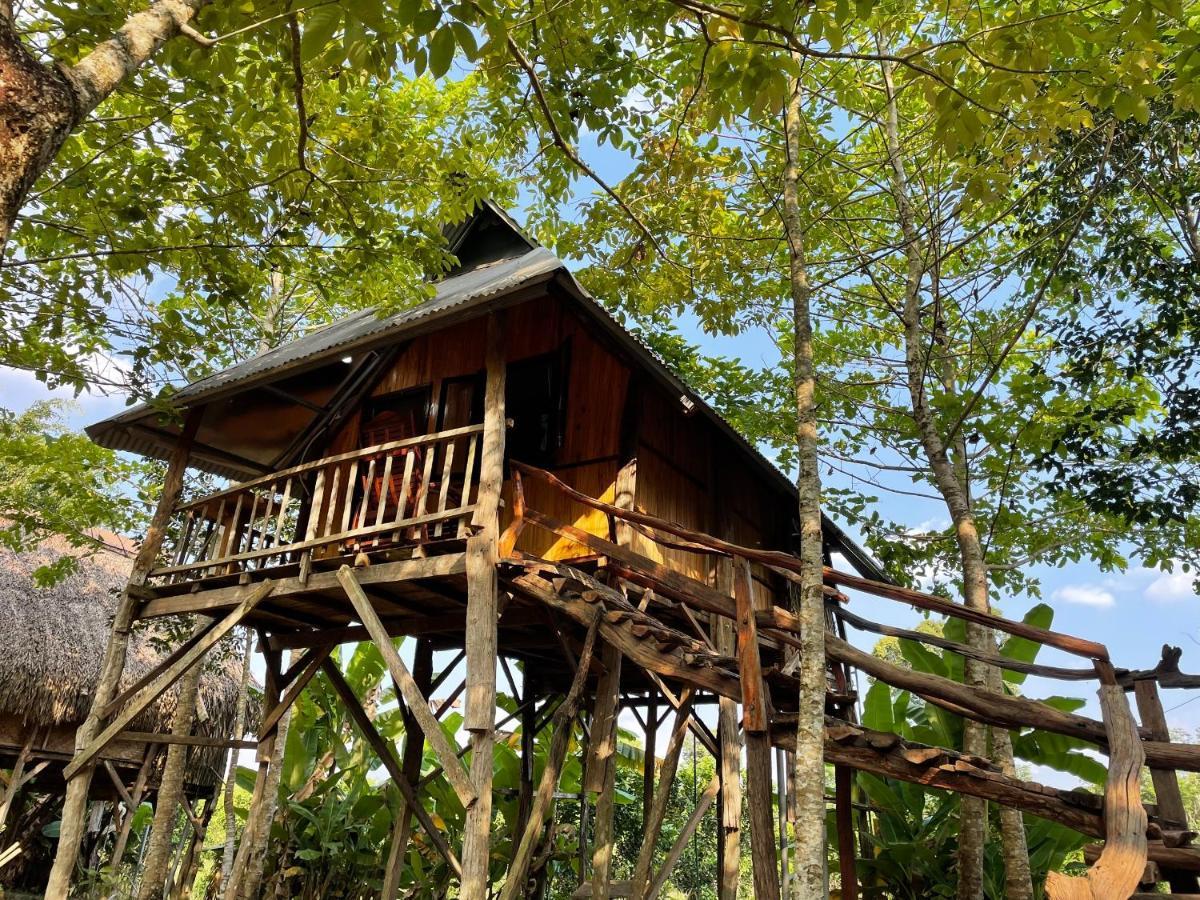 Villa Sunny Field Eco Stilt House à Cat Tien Extérieur photo