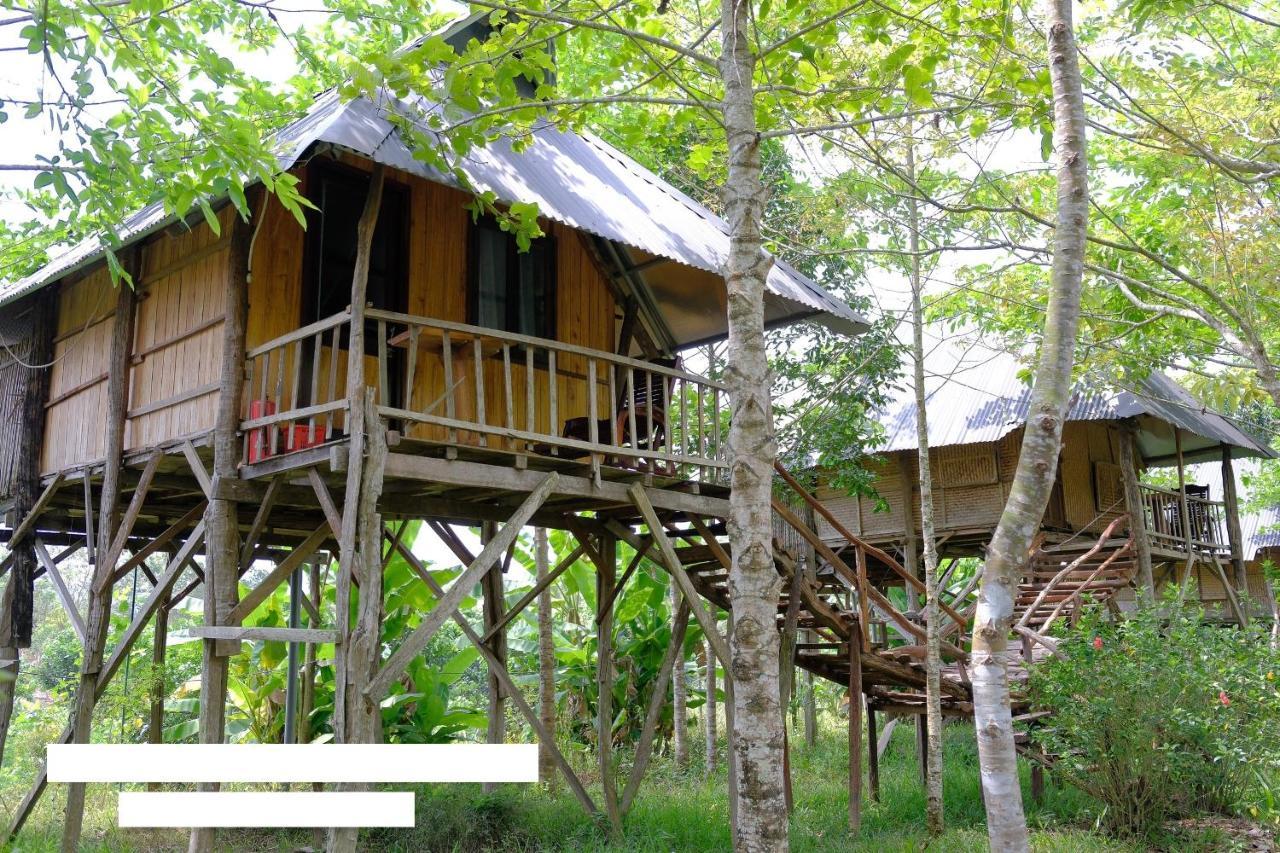 Villa Sunny Field Eco Stilt House à Cat Tien Extérieur photo