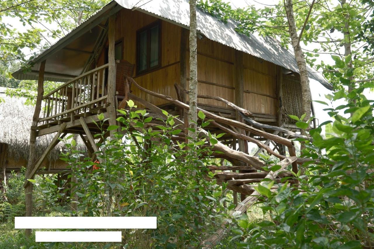 Villa Sunny Field Eco Stilt House à Cat Tien Extérieur photo