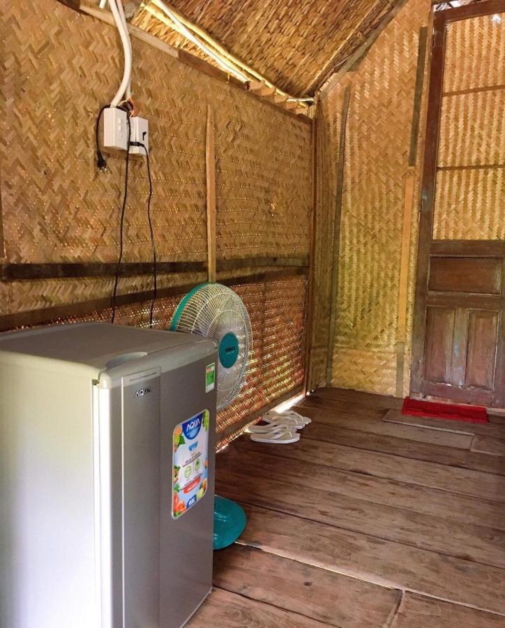 Villa Sunny Field Eco Stilt House à Cat Tien Extérieur photo